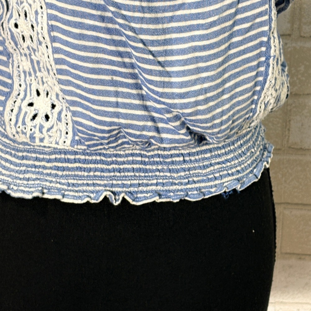 American Eagle Striped Eyelet Crop Top Medium Cottage Coastal Euro Summer Boho - Picture 6 of 11
